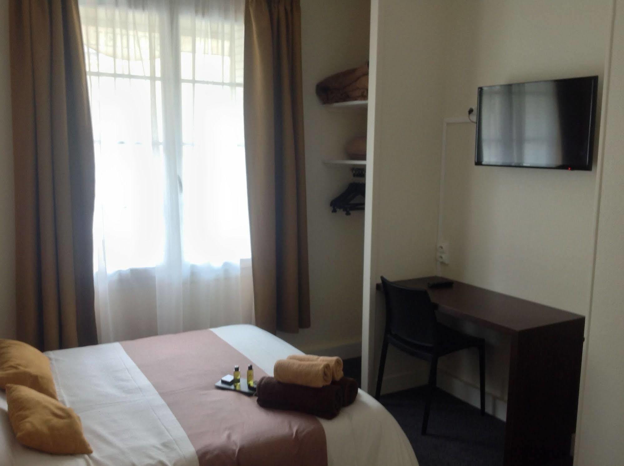 De La Paix Hotel